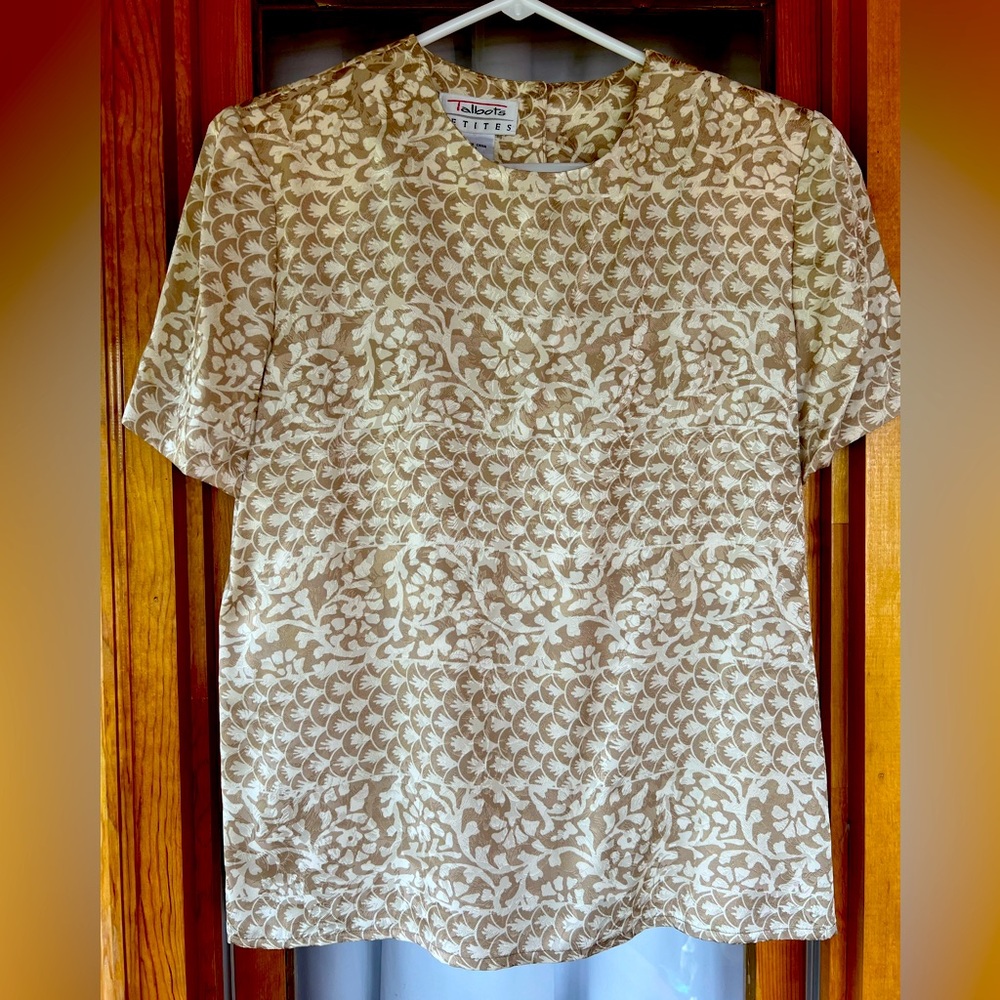 Talbots Satin Style Top Shirt Shimmer Tan size 6 Petite
